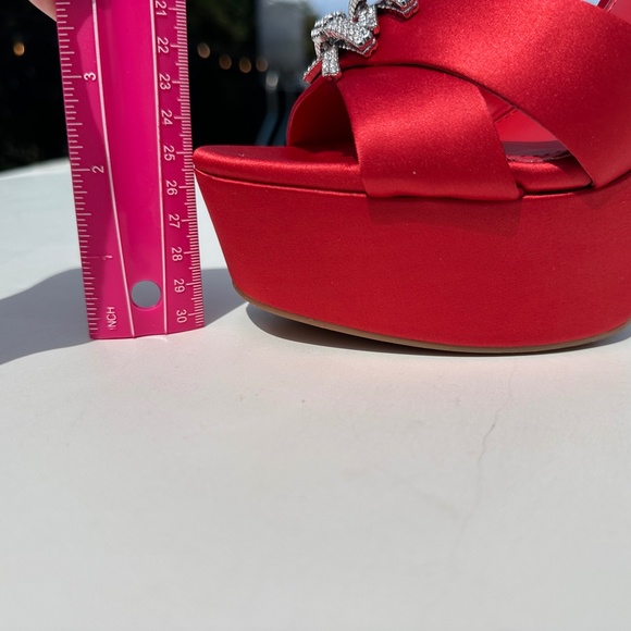 NWT Gianni Bini 10 Dempsey Red Satin Bow Platform Sandals - Picture 5 of 15